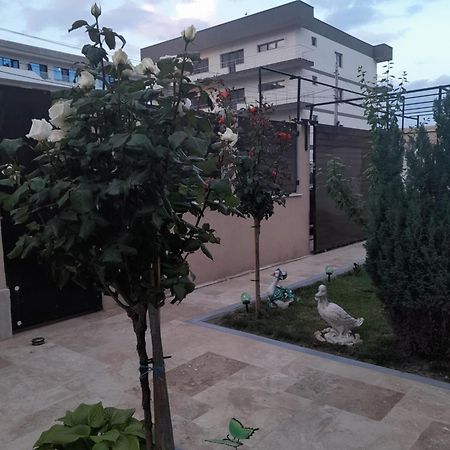 Casa Andrei Apartment นาโวดาริ ภายนอก รูปภาพ