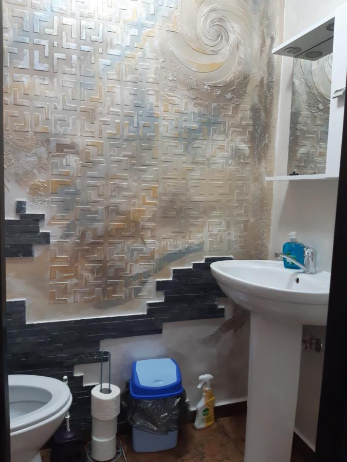 Casa Andrei Apartment นาโวดาริ ภายนอก รูปภาพ